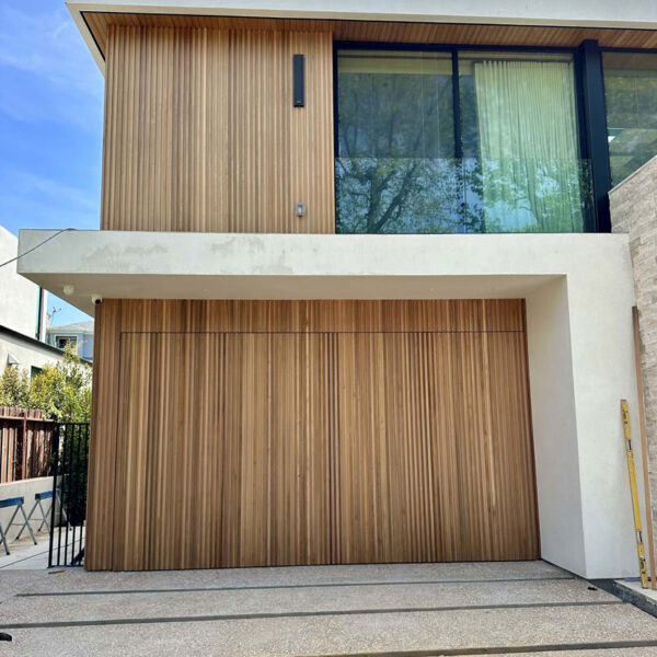 Bifold garage doors3